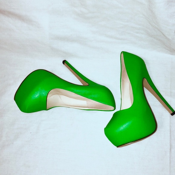 🎃Green heels🎃 - Picture 3 of 7